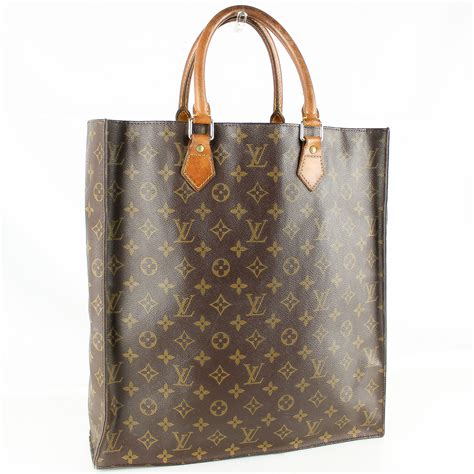 sac plastique louis vuitton|louis vuitton sac plat tote.